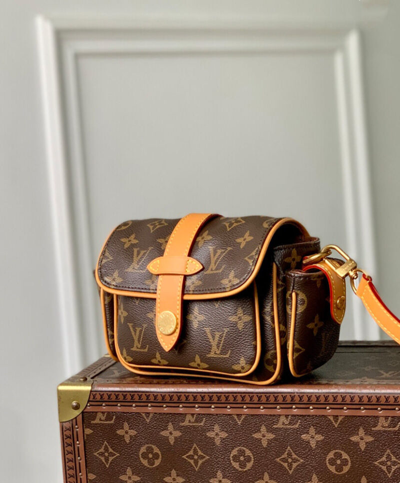 Louis Vuitton Cargo Wearable Wallet - Luxury G69 M14742 Brown